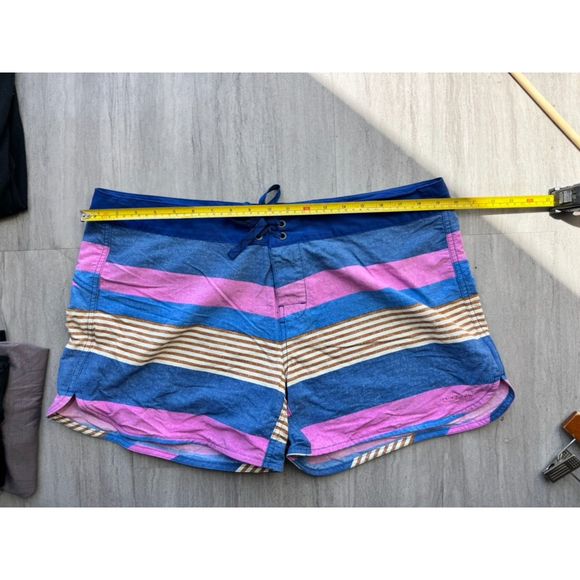 Patagonia Wavefarer Striped Board Shorts Women's Size 16 - EUC - Picture 5 of 10